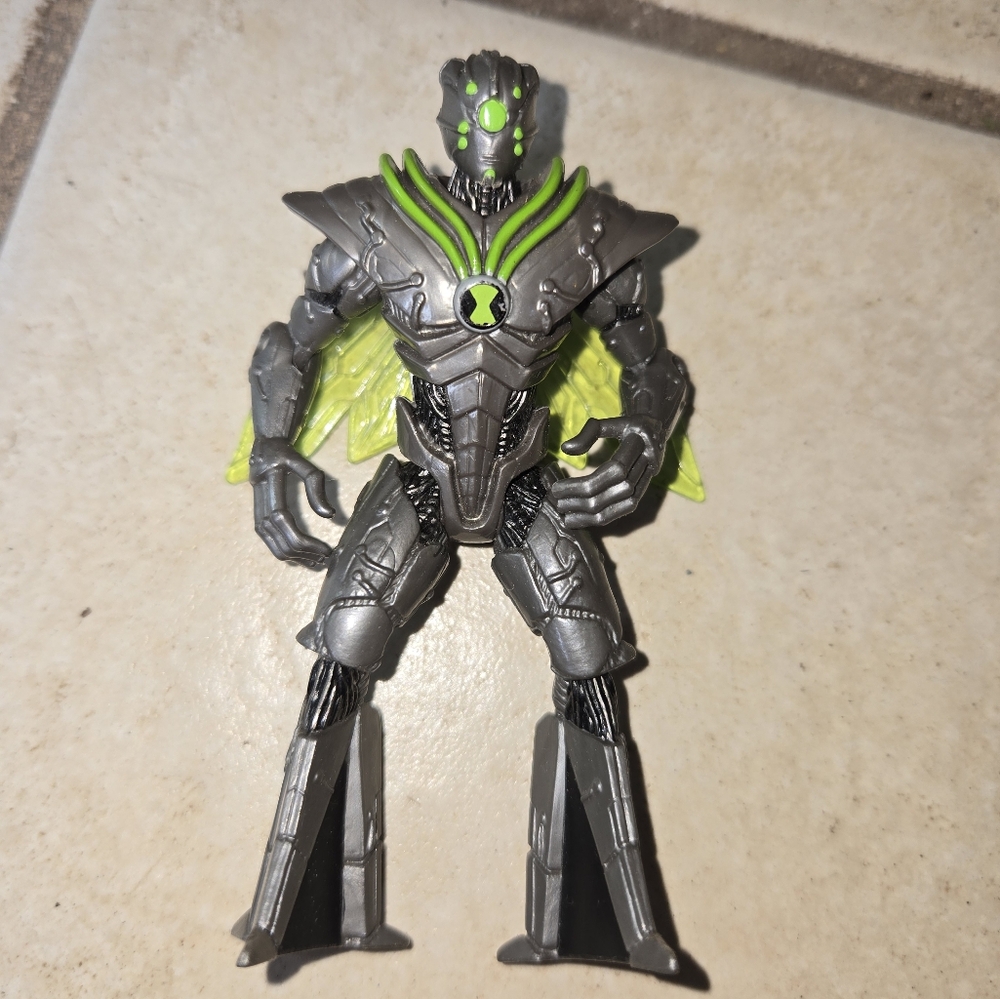 BEN 10 NANOMECH 4"  Poseable 2009 Bandai Action Figure